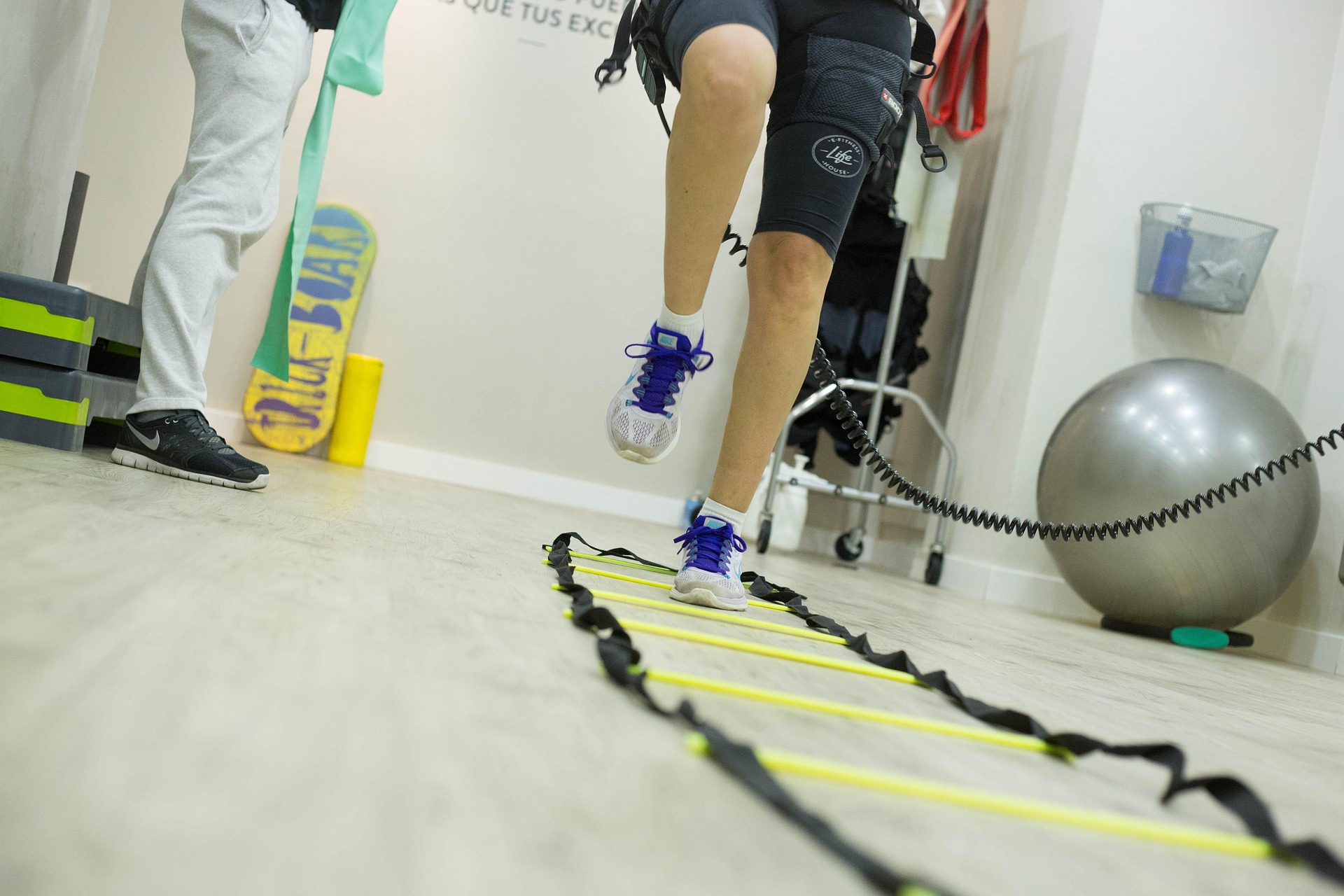 Back Pain Physiotherapy: How Daily Habits Affect Your Back Health